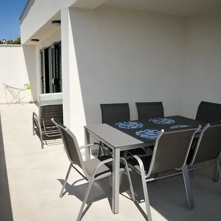 Appartement Novak Rab Town